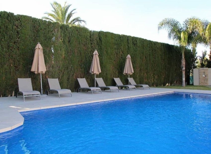 Herverkoop - Villa - Marbella - Nueva Andalucía