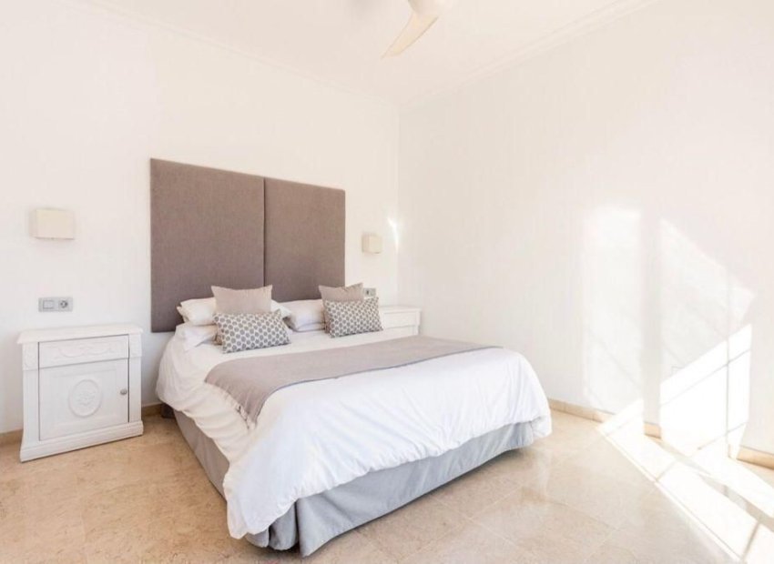 Herverkoop - Villa - Marbella - Nueva Andalucía