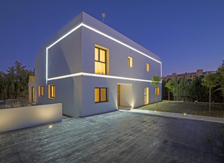 Herverkoop - Villa - Marbella - Nueva Andalucía