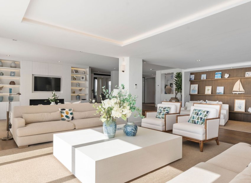 Herverkoop - Villa - Marbella - Nueva Andalucía