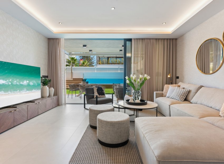 Herverkoop - Villa - Marbella - Puerto Banús