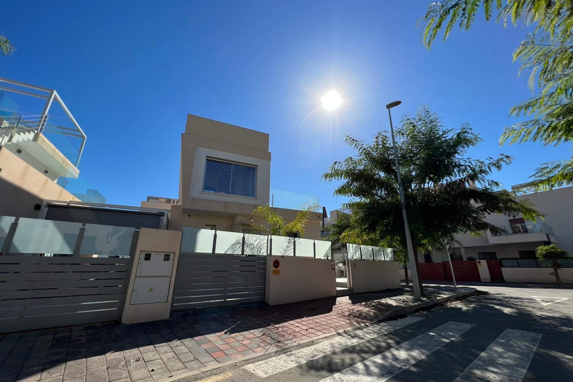 Herverkoop - Villa - Mil Palmeras - Costa Blanca Sur