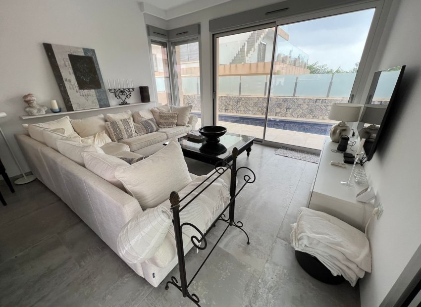 Herverkoop - Villa - Mil Palmeras - Costa Blanca