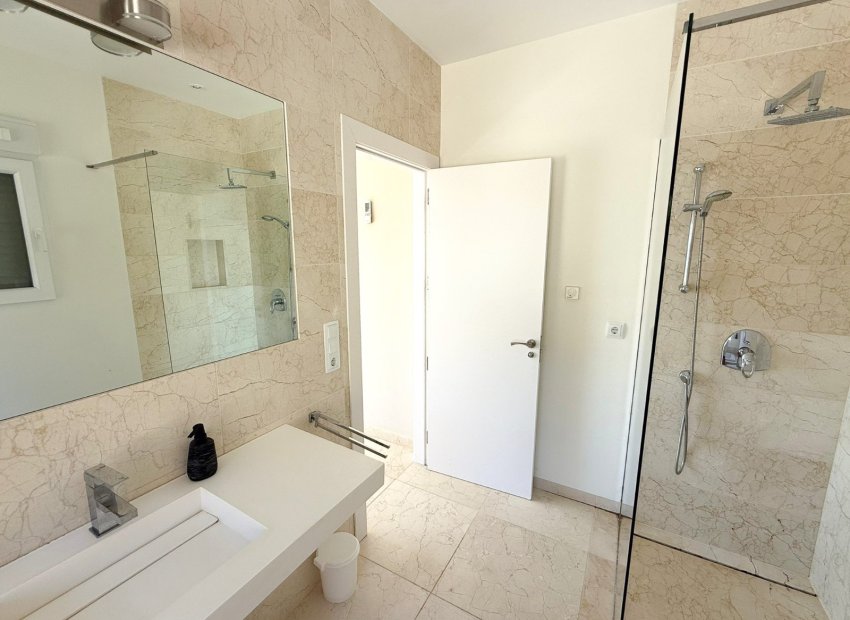 Herverkoop - Villa - Moraira - El Portet