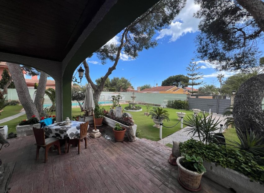 Herverkoop - Villa - Orihuela Costa - Campoamor