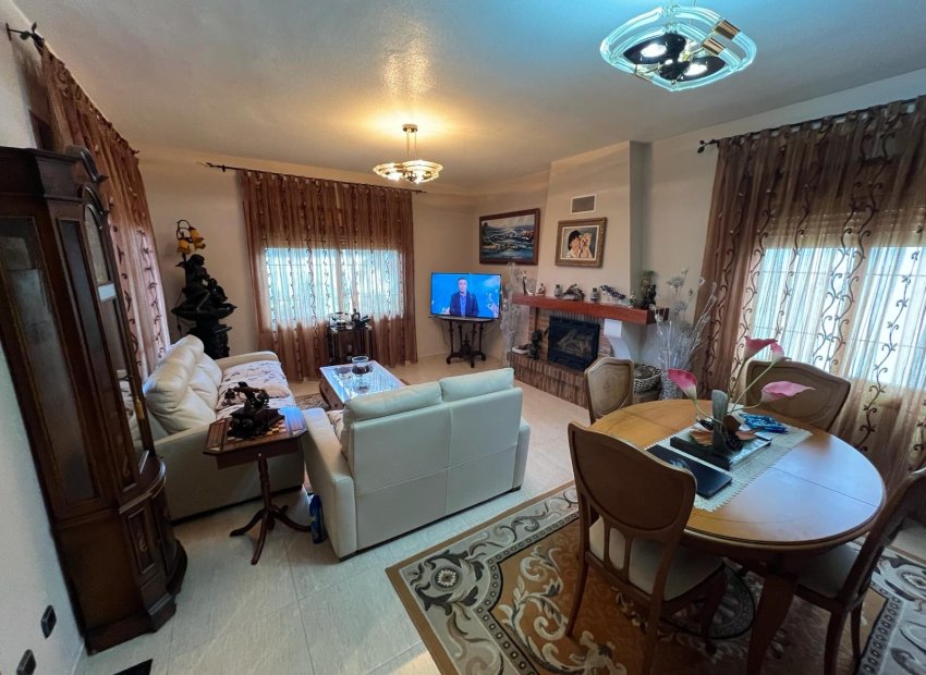 Herverkoop - Villa - Orihuela Costa - Campoamor