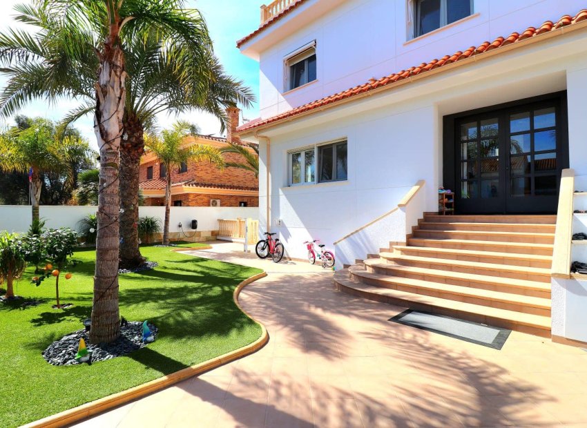 Herverkoop - Villa - Orihuela Costa - Campoamor