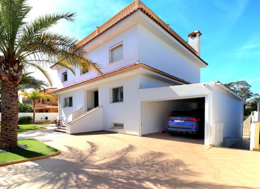 Herverkoop - Villa - Orihuela Costa - Campoamor
