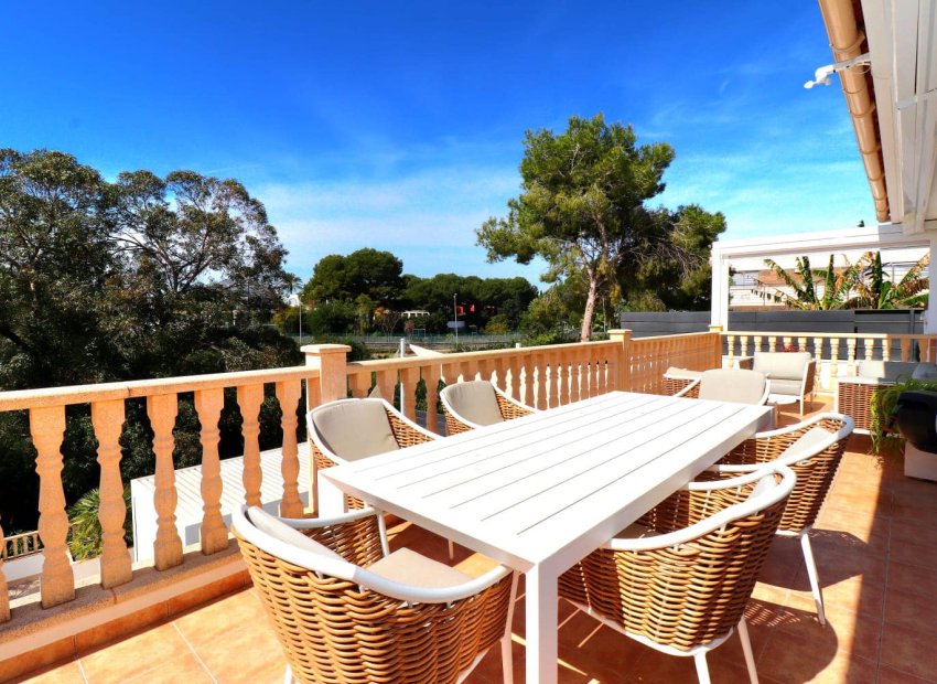 Herverkoop - Villa - Orihuela Costa - Campoamor