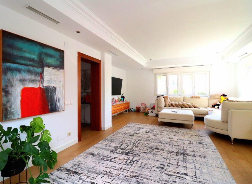 Herverkoop - Villa - Orihuela Costa - Campoamor