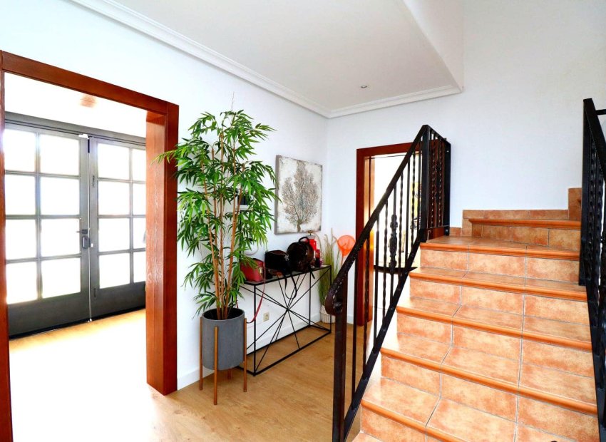 Herverkoop - Villa - Orihuela Costa - Campoamor