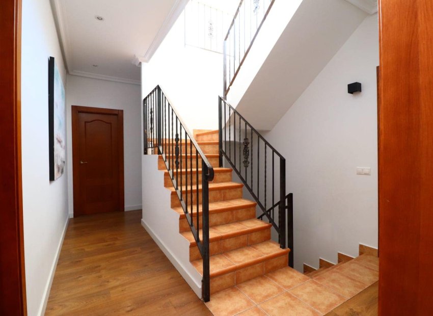 Herverkoop - Villa - Orihuela Costa - Campoamor