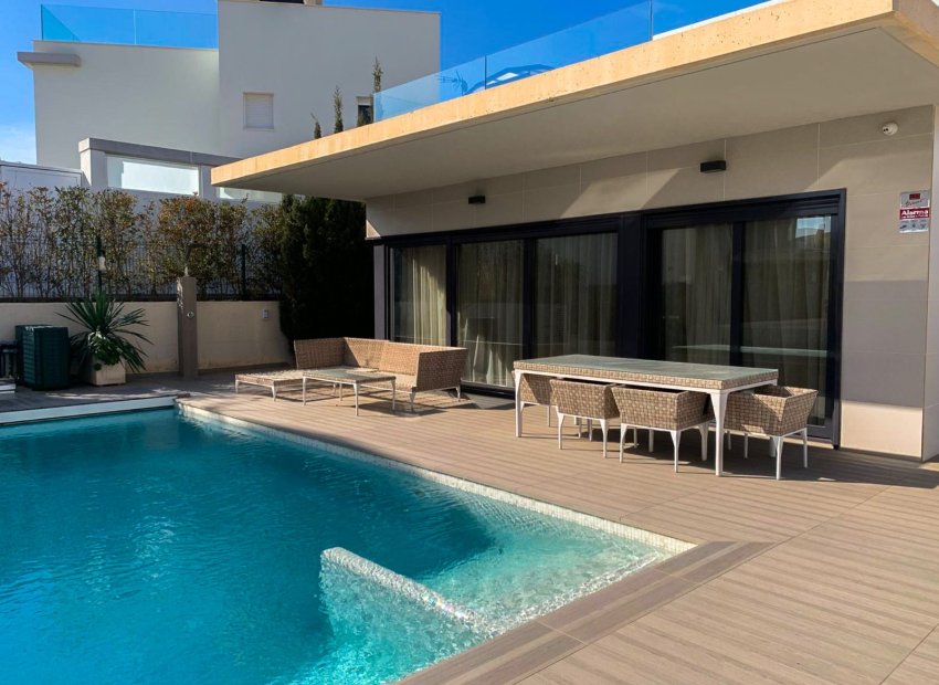 Herverkoop - Villa - Orihuela Costa - Campoamor