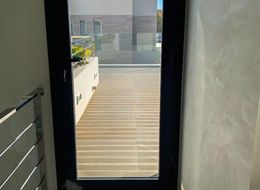 Herverkoop - Villa - Orihuela Costa - Campoamor