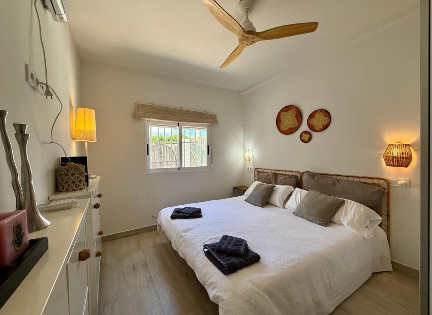 Herverkoop - Villa - Orihuela Costa - Campoamor