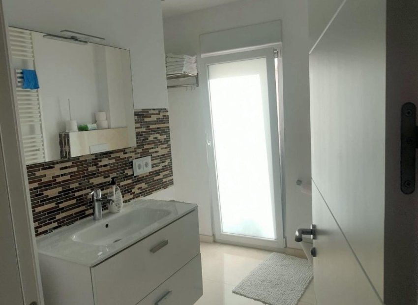 Herverkoop - Villa - Orihuela Costa - La Zenia