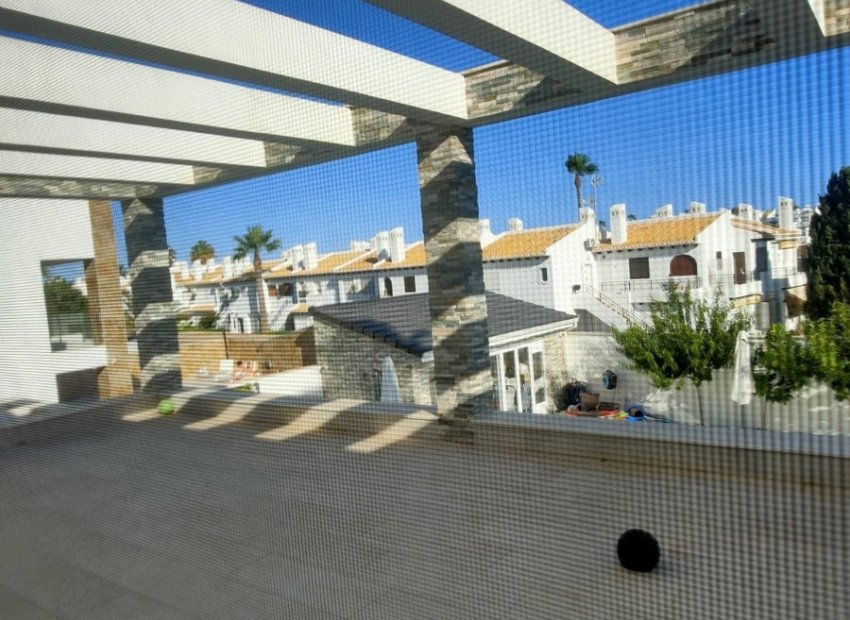 Herverkoop - Villa - Orihuela Costa - La Zenia