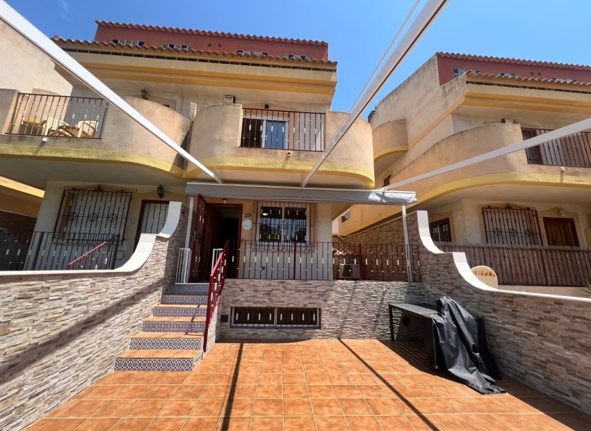 Herverkoop - Villa - Orihuela Costa - La Zenia