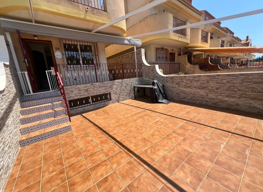 Herverkoop - Villa - Orihuela Costa - La Zenia