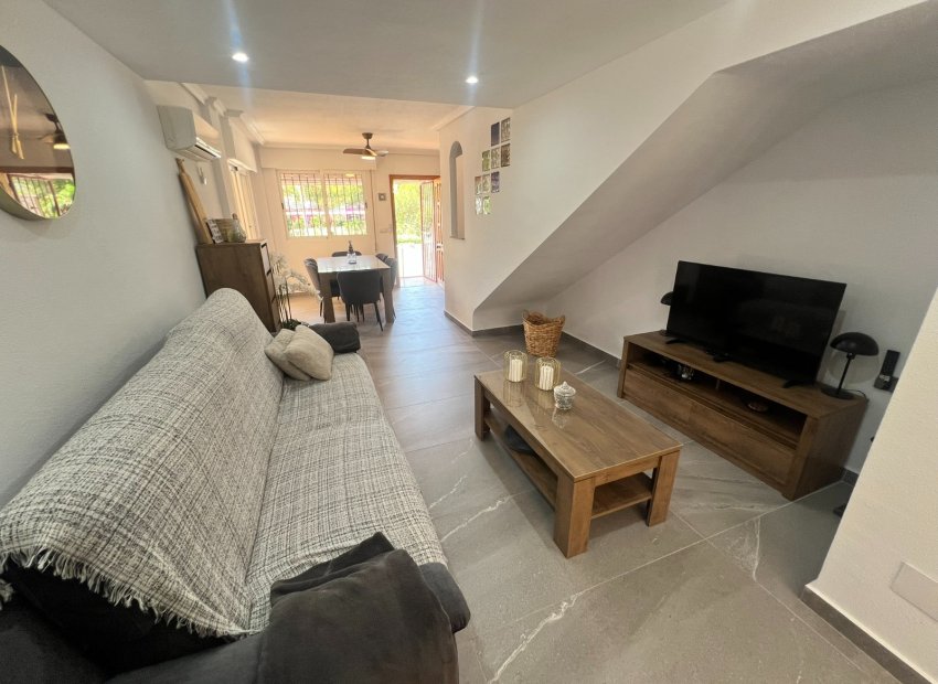 Herverkoop - Villa - Orihuela Costa - La Zenia