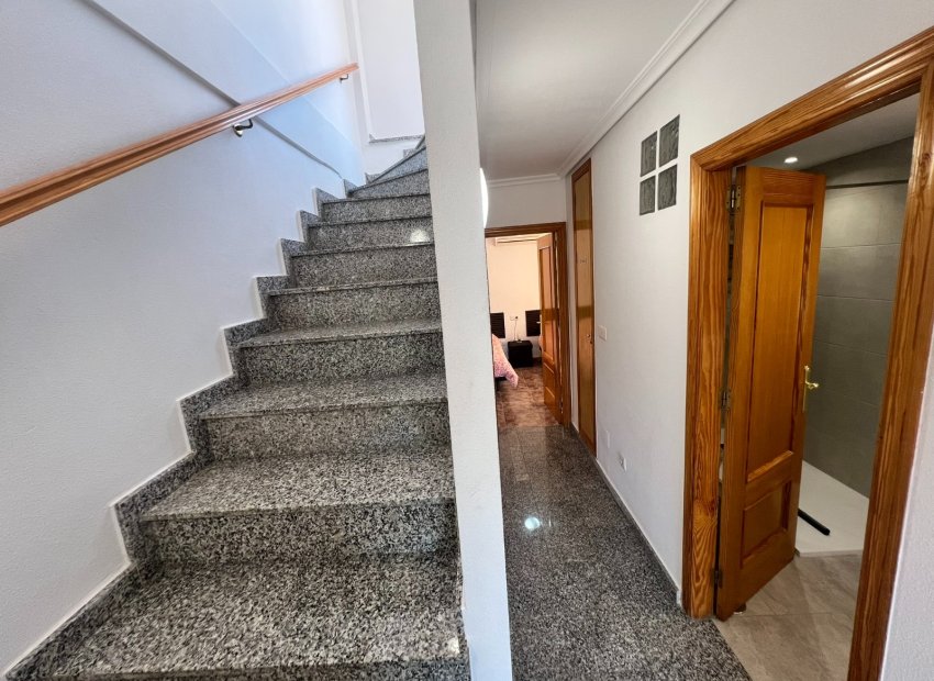 Herverkoop - Villa - Orihuela Costa - La Zenia