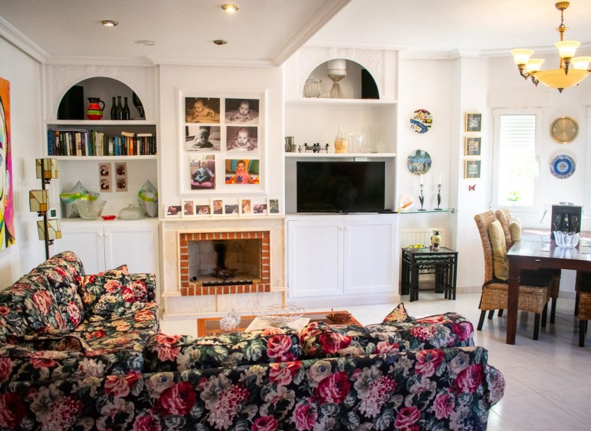 Herverkoop - Villa - Orihuela Costa - La Zenia