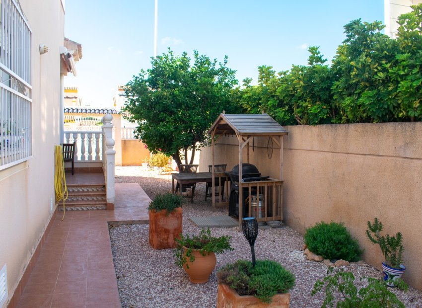 Herverkoop - Villa - Orihuela Costa - La Zenia