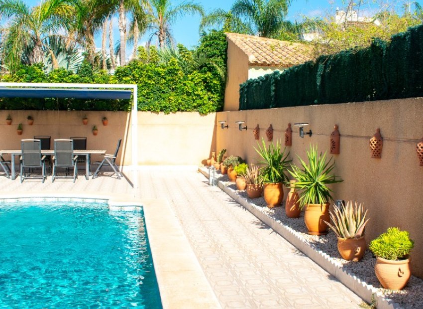 Herverkoop - Villa - Orihuela Costa - La Zenia