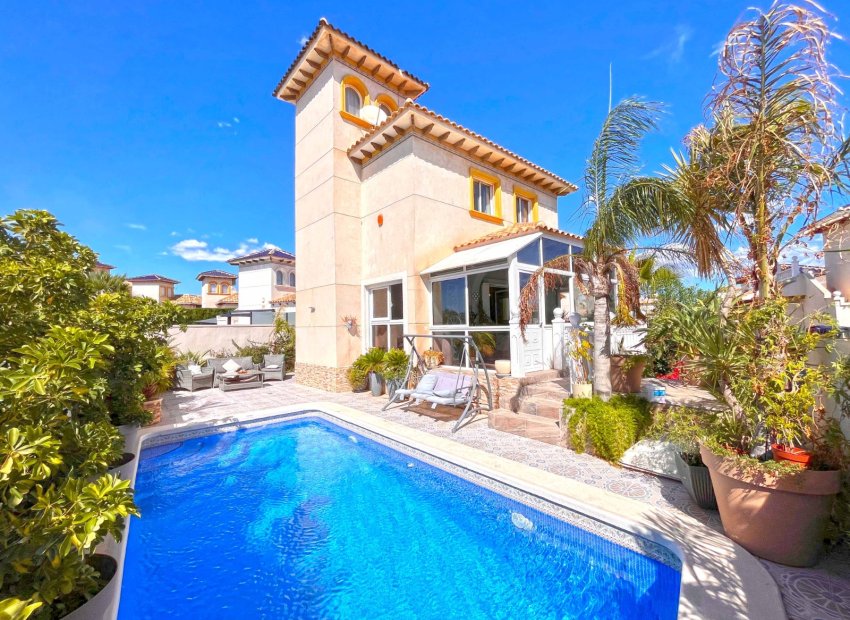 Herverkoop - Villa - Orihuela Costa - La Zenia