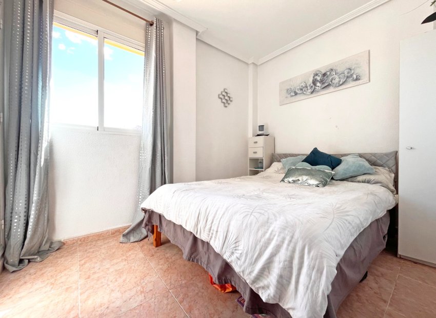 Herverkoop - Villa - Orihuela Costa - La Zenia