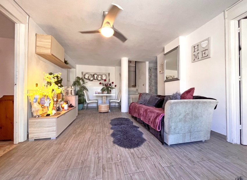 Herverkoop - Villa - Orihuela Costa - La Zenia