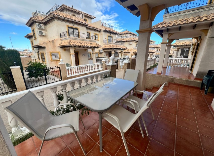 Herverkoop - Villa - Orihuela Costa - La Zenia