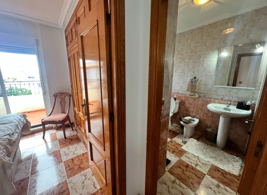 Herverkoop - Villa - Orihuela Costa - La Zenia