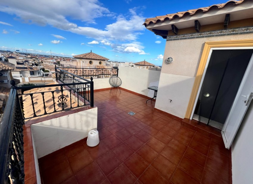 Herverkoop - Villa - Orihuela Costa - La Zenia