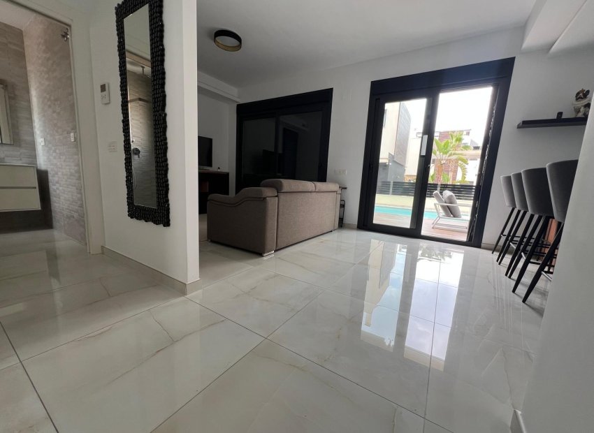 Herverkoop - Villa - Orihuela Costa - Lomas De Cabo Roig