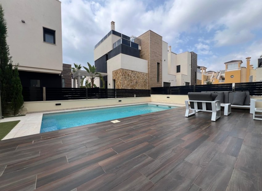 Herverkoop - Villa - Orihuela Costa - Lomas De Cabo Roig