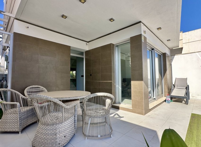 Herverkoop - Villa - Orihuela Costa - Lomas De Cabo Roig