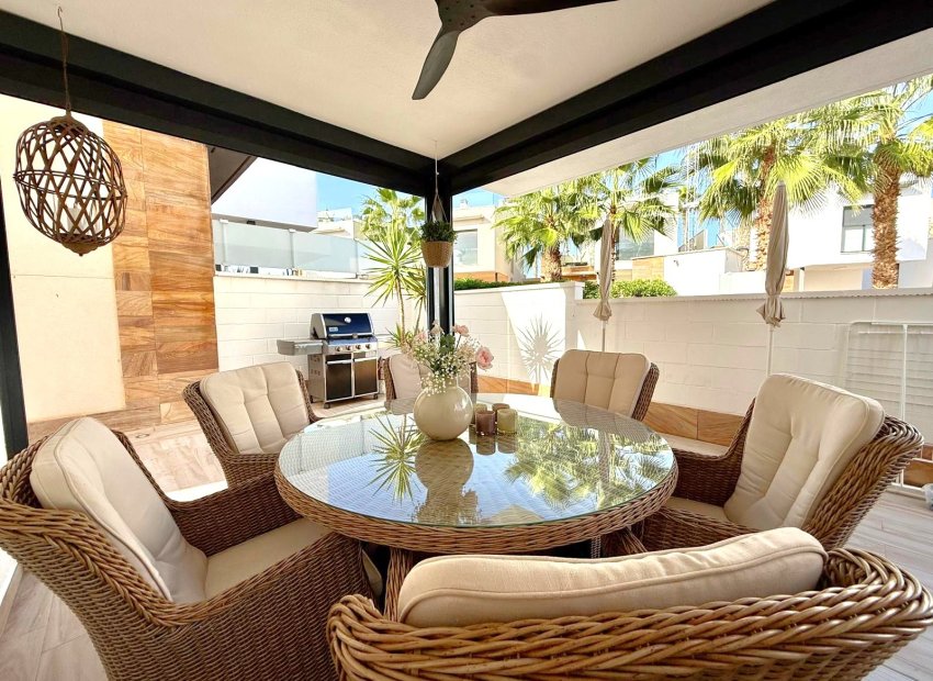 Herverkoop - Villa - Orihuela Costa - Lomas De Cabo Roig