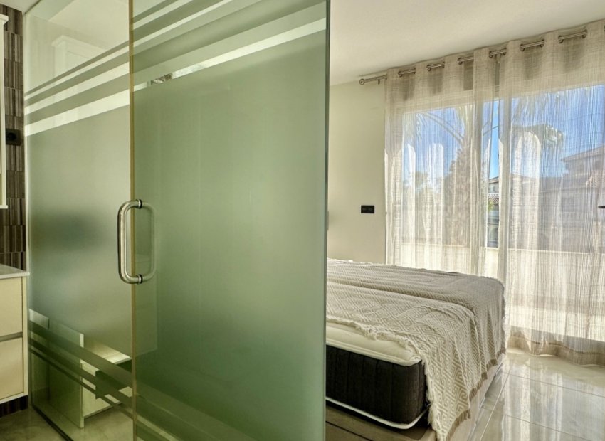 Herverkoop - Villa - Orihuela Costa - Lomas De Cabo Roig