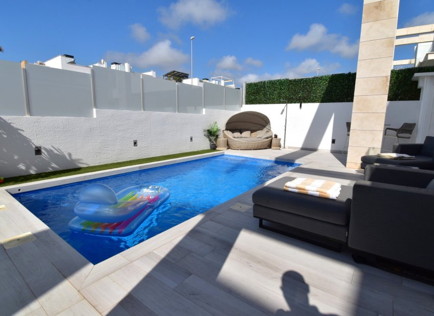 Herverkoop - Villa - Orihuela Costa - Lomas De Cabo Roig