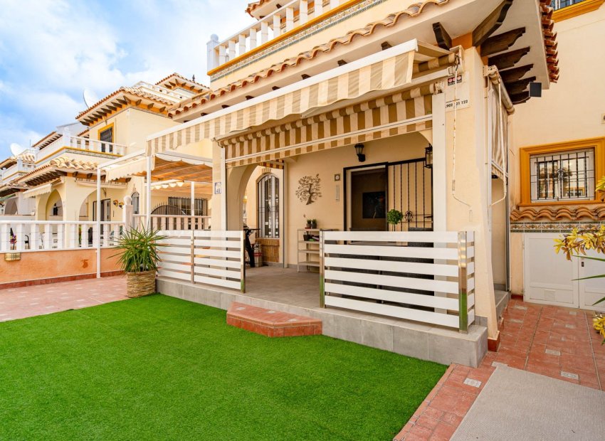 Herverkoop - Villa - Orihuela Costa - Lomas De Cabo Roig