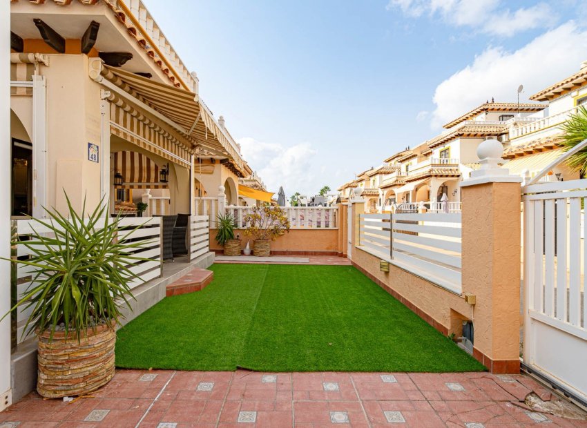 Herverkoop - Villa - Orihuela Costa - Lomas De Cabo Roig