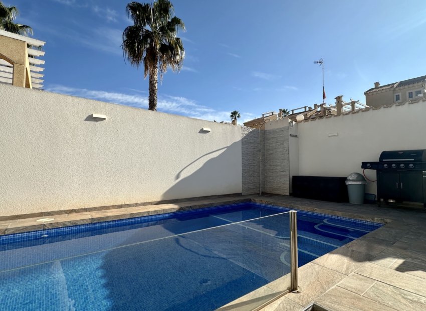 Herverkoop - Villa - Orihuela Costa - Los Altos