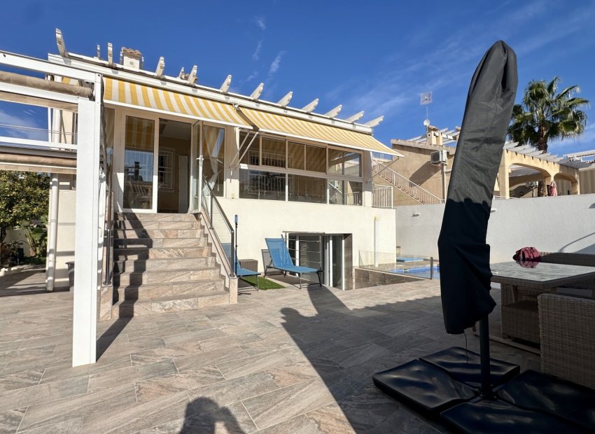 Herverkoop - Villa - Orihuela Costa - Los Altos