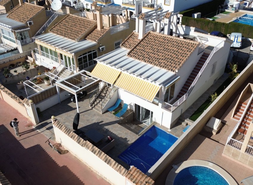 Herverkoop - Villa - Orihuela Costa - Los Altos