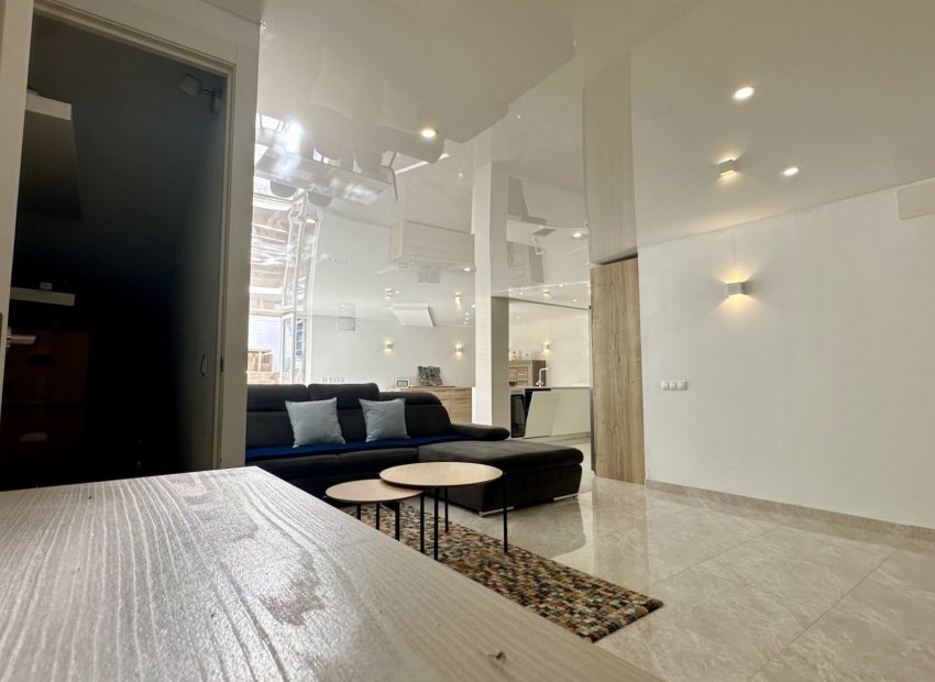 Herverkoop - Villa - Orihuela Costa - Los Altos