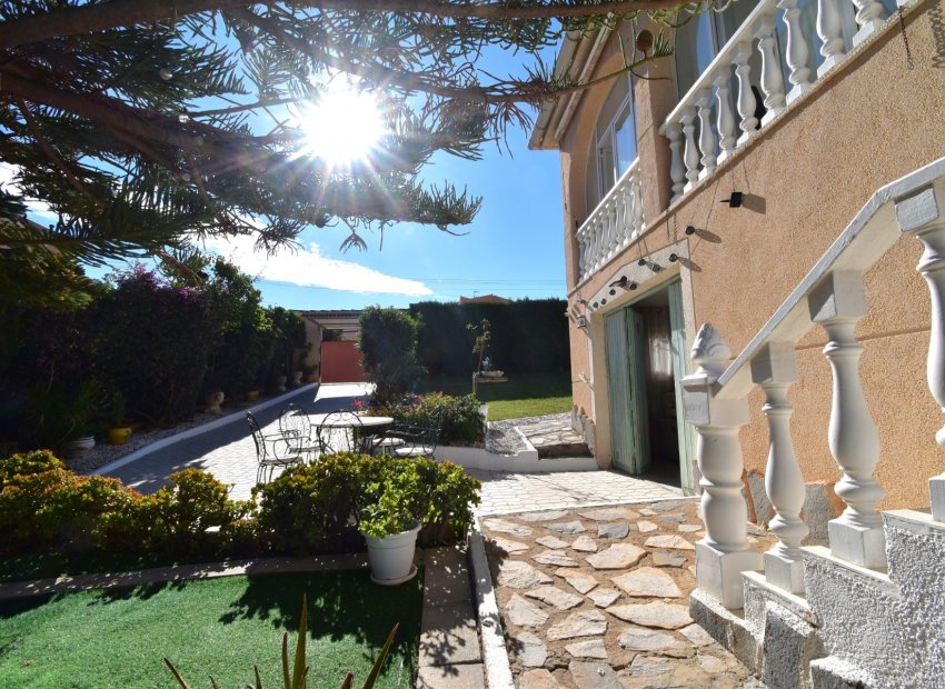 Herverkoop - Villa - Orihuela Costa - Los Balcones