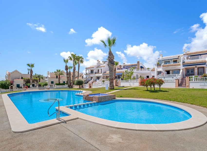 Herverkoop - Villa - Orihuela Costa - Los Dolses