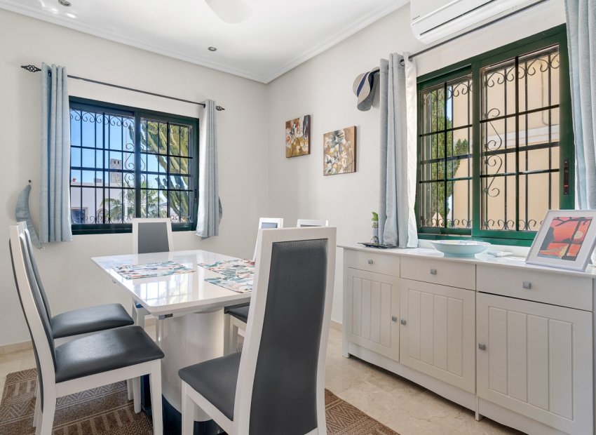 Herverkoop - Villa - Orihuela Costa - Los Dolses