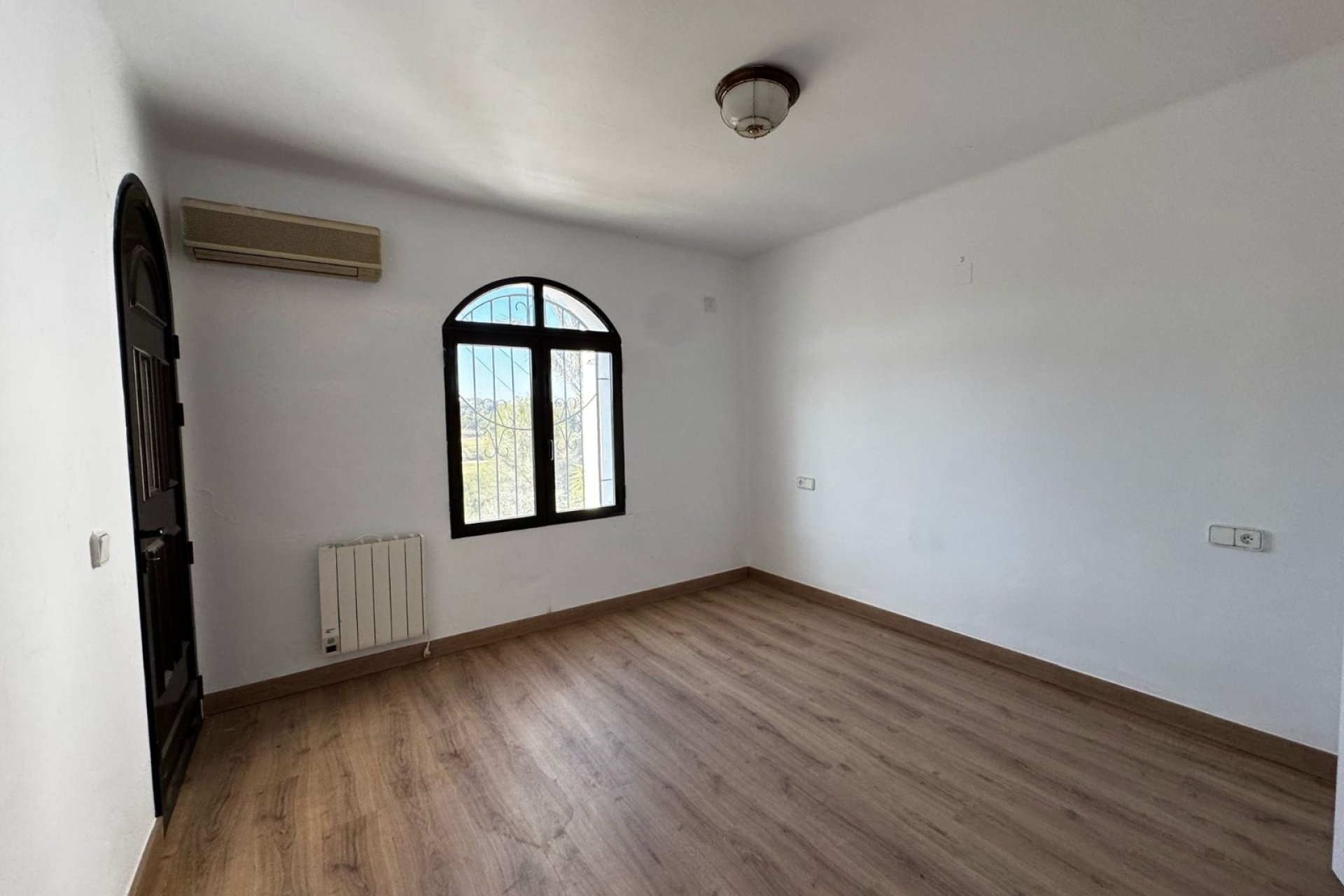 Herverkoop - Villa - Orihuela Costa - Los Dolses